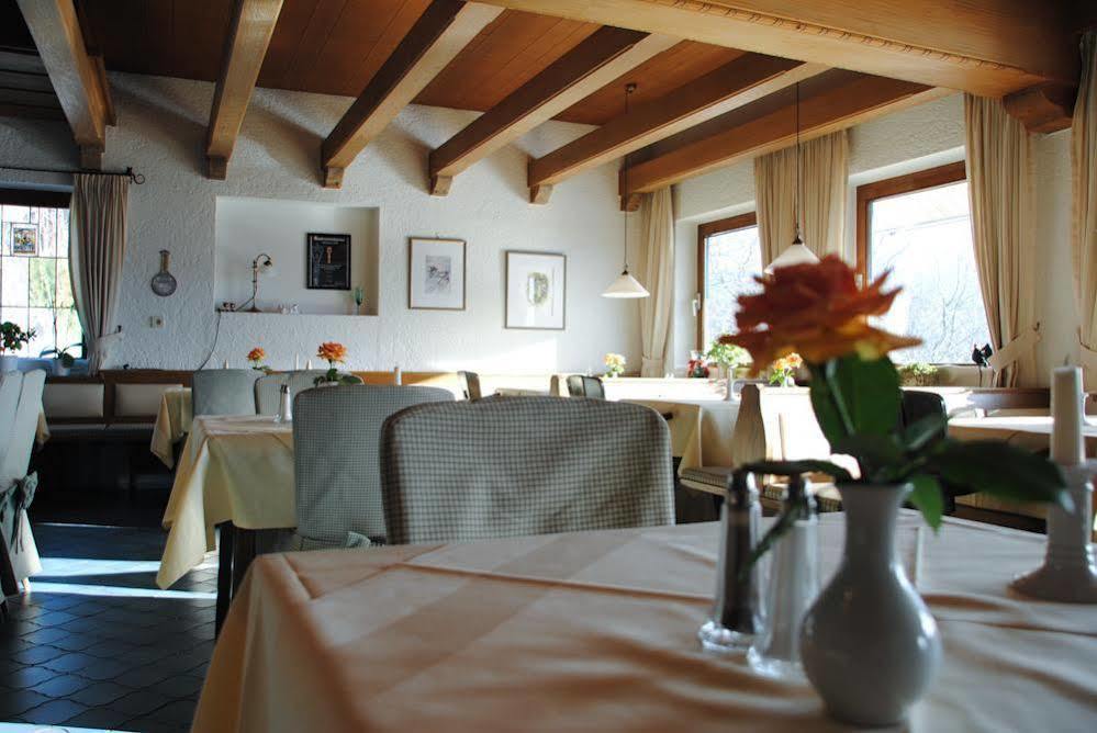 Übersee Hotel Restaurant Ferienwohnungen Alpenhof المظهر الخارجي الصورة